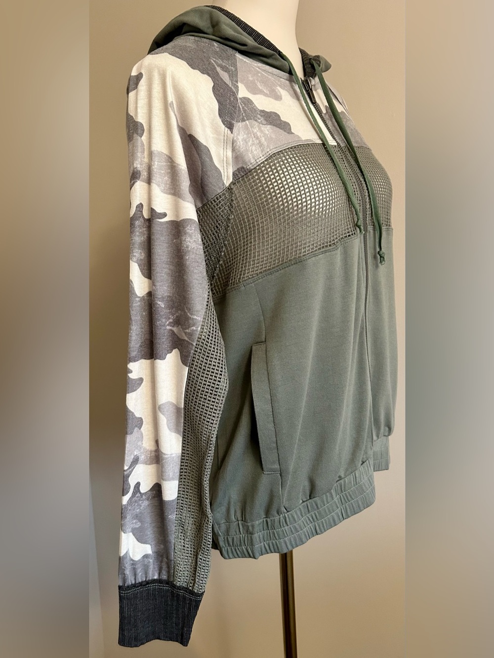 NWT - Mystree Multi-Textured Hoodie Zip Up Jacket in Olive & Gray Camo